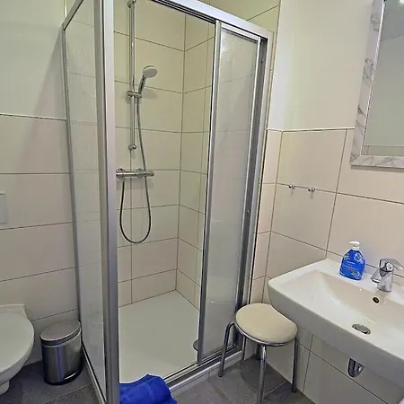 Casa vacanze In With Swimming Pool Glowe