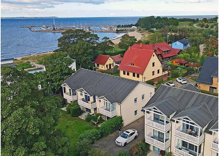 Feriehus In With Swimming Pool Glowe